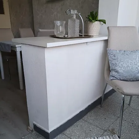 тристаен Appartamento