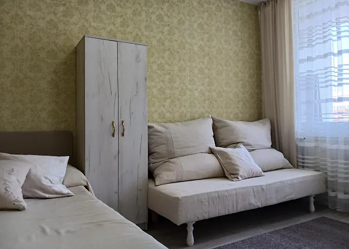 тристаен * ソフィア